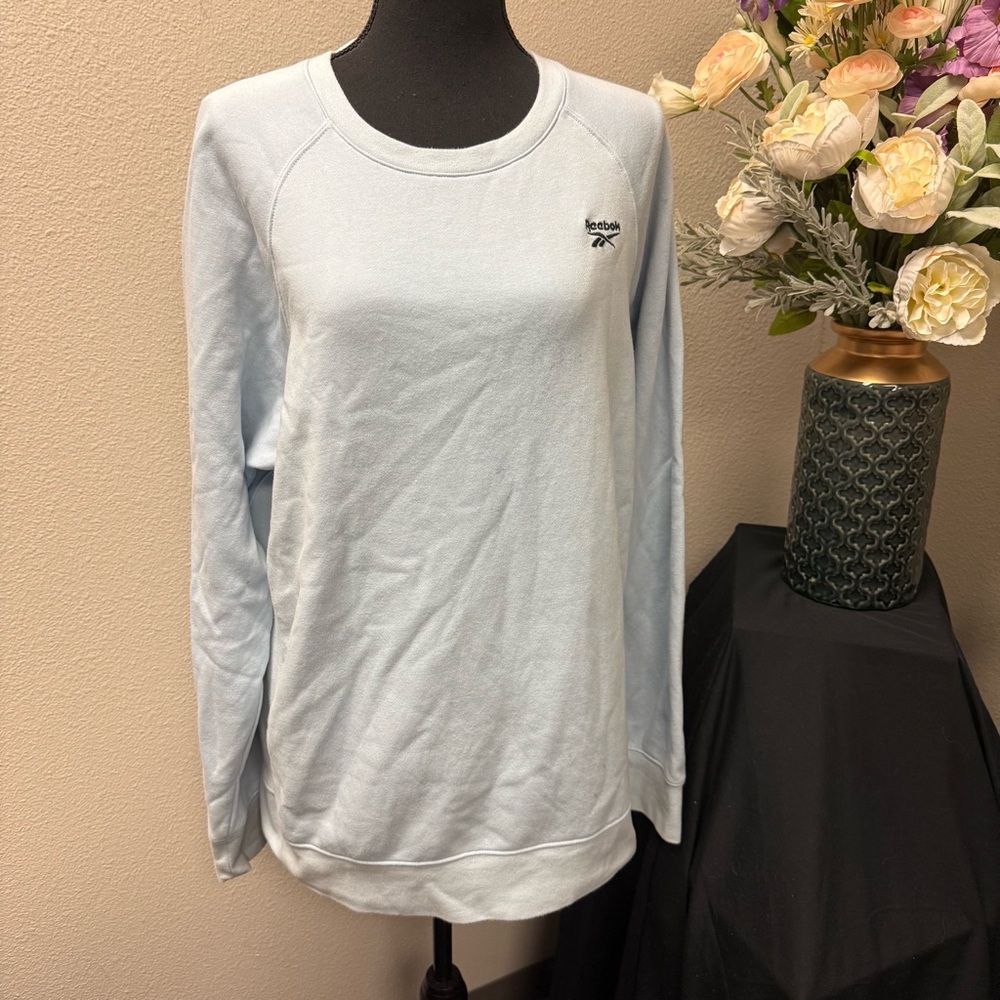 Reebok Light Blue Crewneck Sweatshirt L Fleece Pullover Athletic Lounge Top